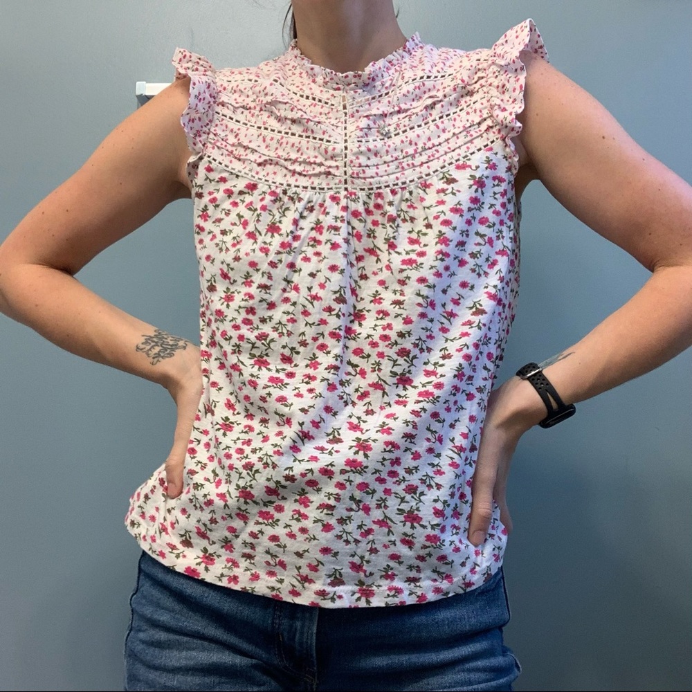 Lucky Brand 100% cotton floral top. Size XS
